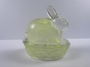 Yellow Rabbit Vanity Trinket Jewelry Storage Dish Bowl Glass Lidded Bunny